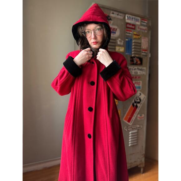 Vintage 90s Halston Hooded Wool Coat | Cherry Red Velvet Trim | Size 8 - Picture 5 of 14